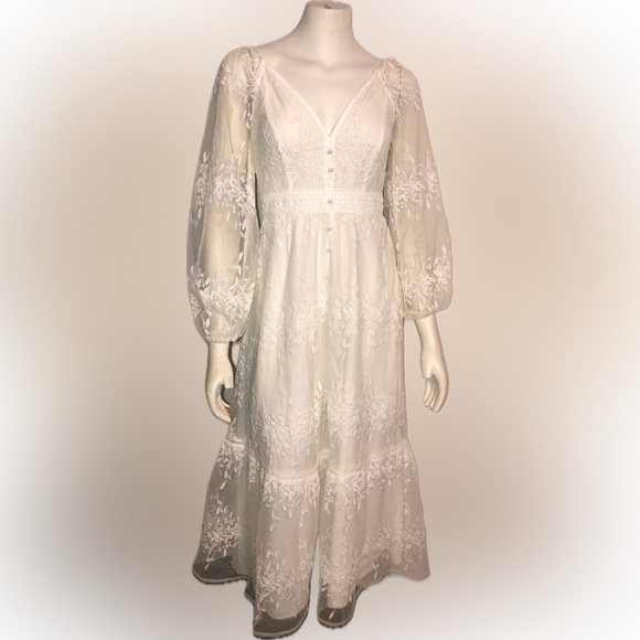 Simplee  White Lace Long Sleeve Dress wedding Bridal size small - Picture 1 of 7